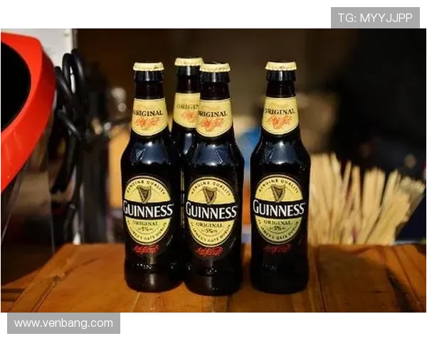 围绕2014春节联欢晚会展现舞台背后故事的温情纪实剧情